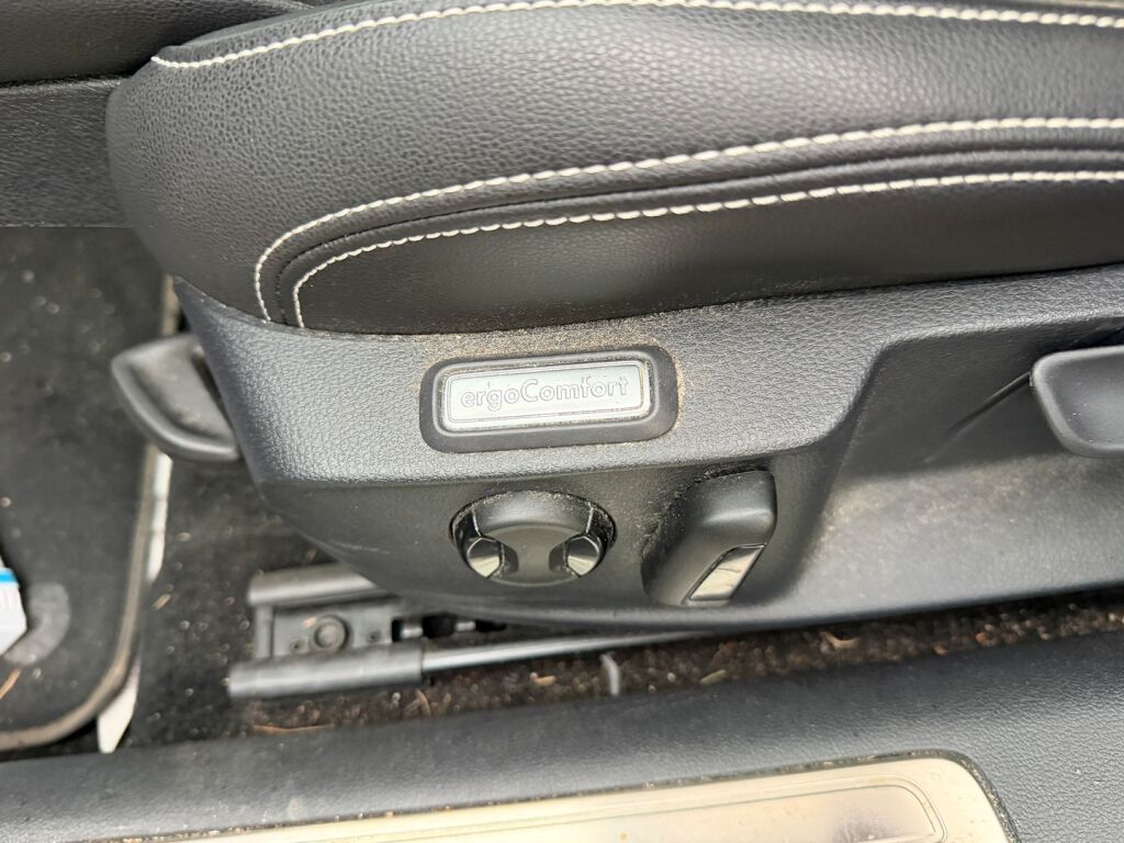 Volkswagen Passat 2020 Sininen