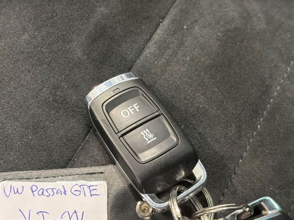 Volkswagen Passat 2021 Sininen