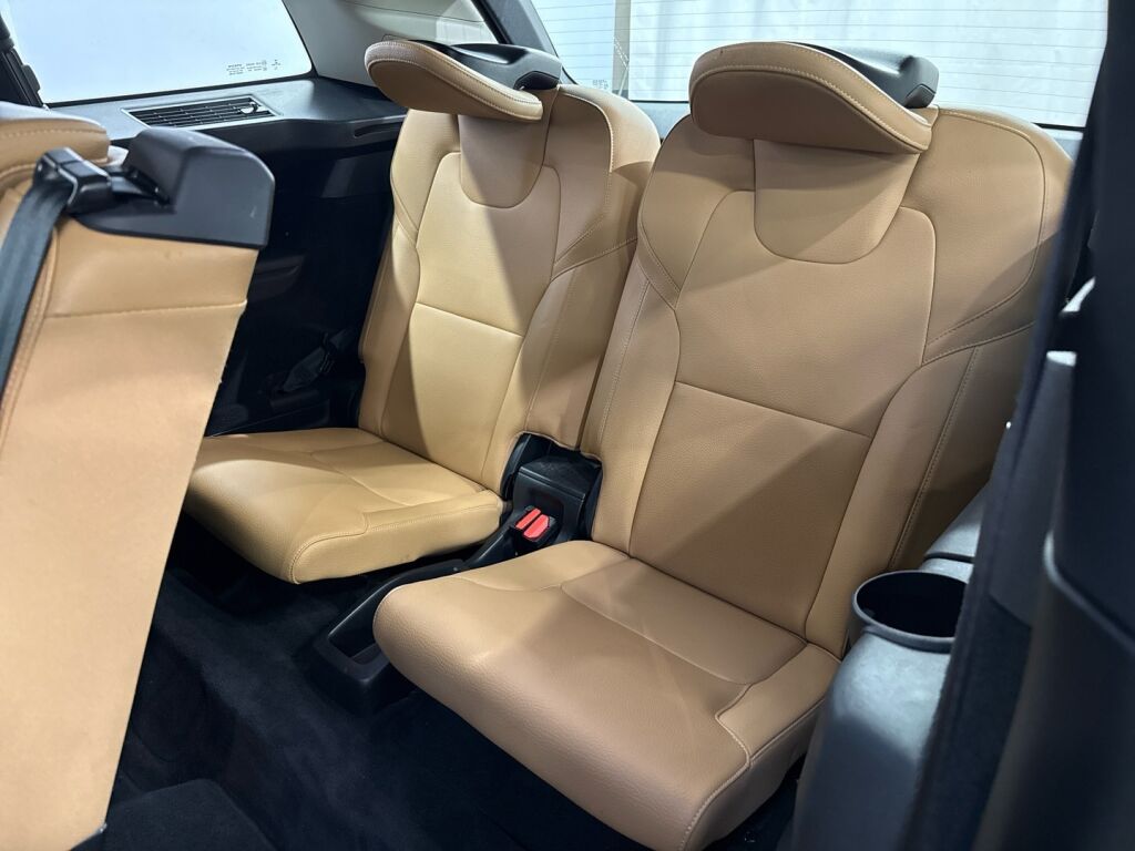 Volvo XC90 2016 Musta