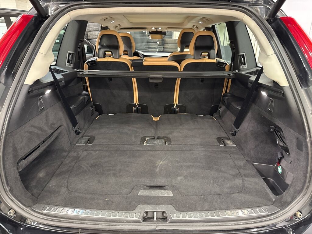 Volvo XC90 2016 Musta