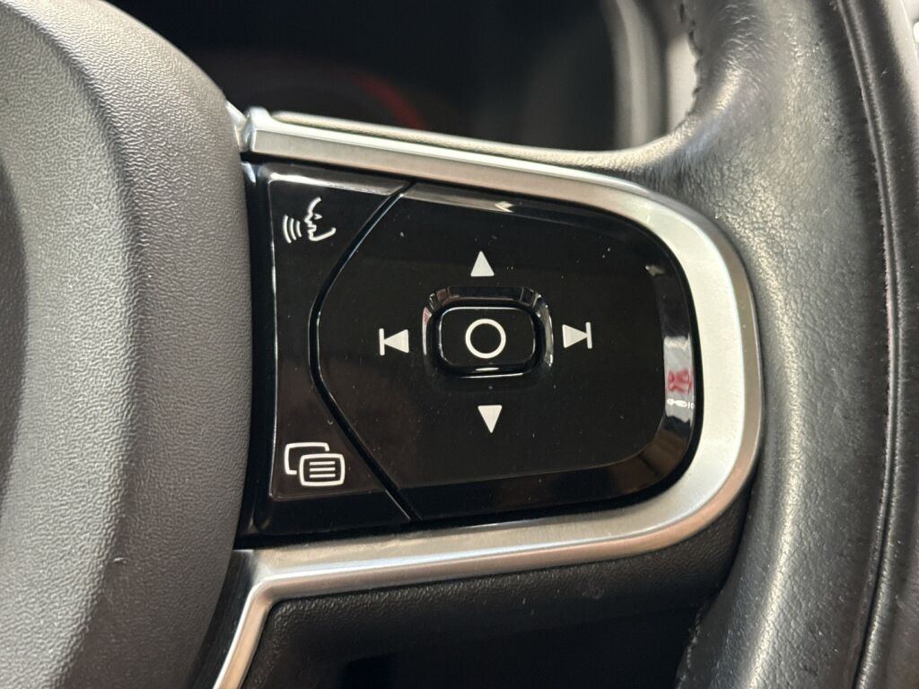 Volvo XC90 2016 Musta