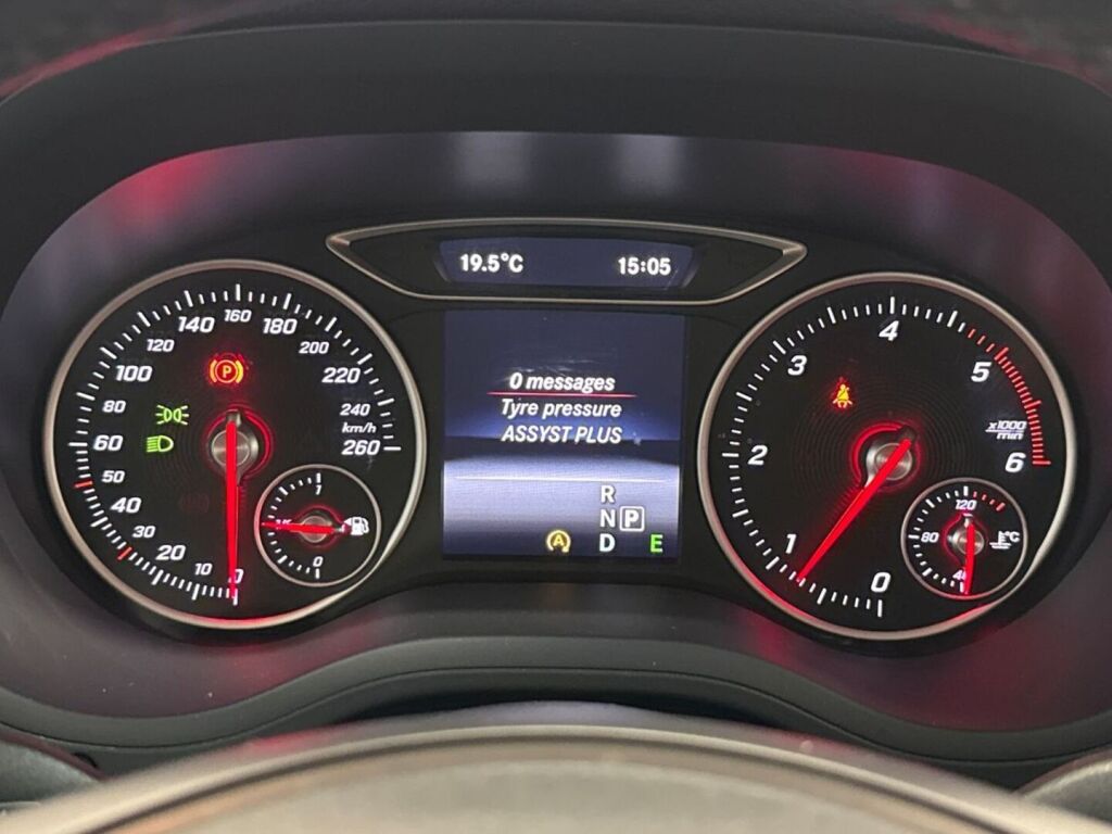 Mercedes-Benz B 2015 Harmaa