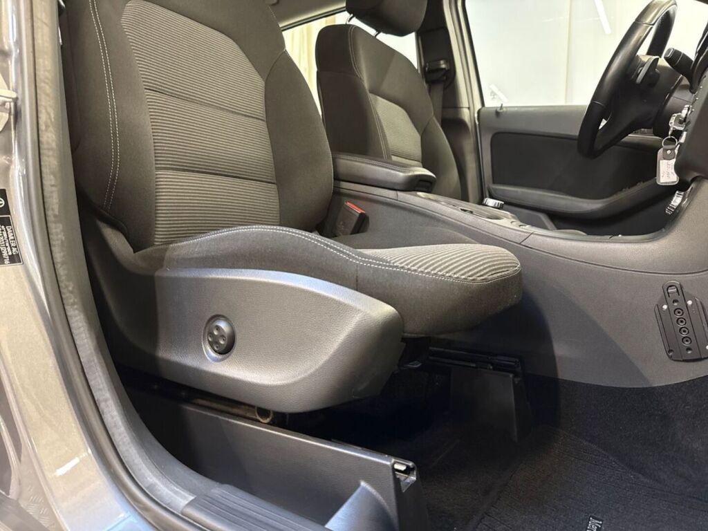 Mercedes-Benz B 2015 Harmaa