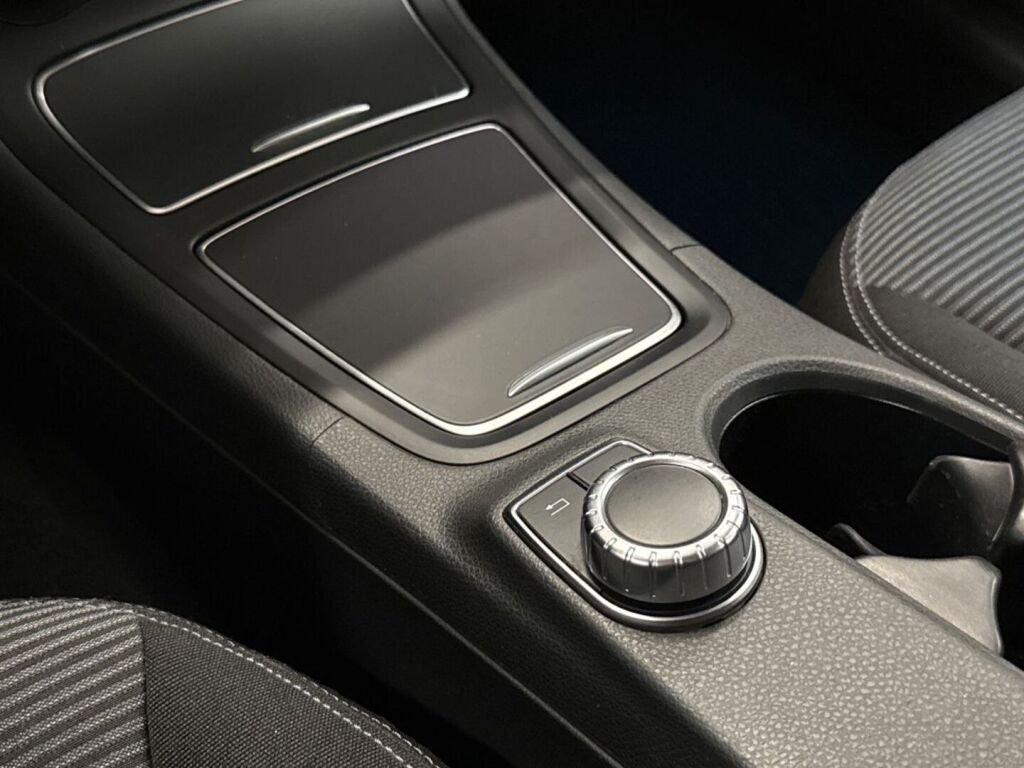 Mercedes-Benz B 2015 Harmaa