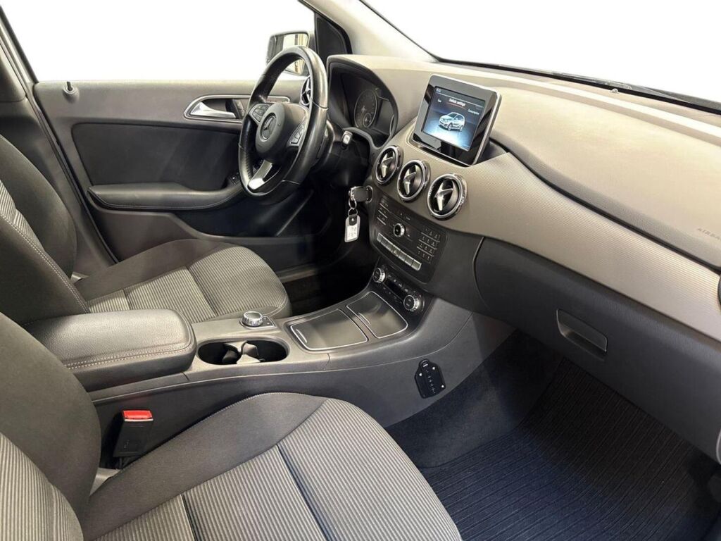 Mercedes-Benz B 2015 Harmaa