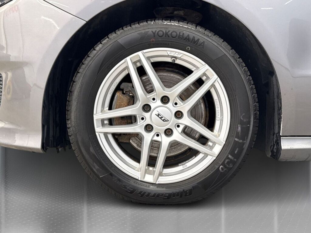 Mercedes-Benz B 2015 Harmaa
