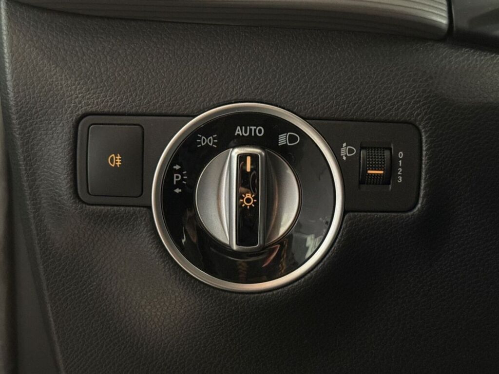 Mercedes-Benz B 2015 Harmaa