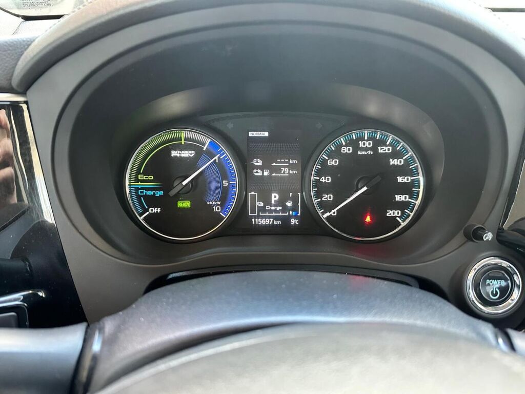 Mitsubishi Outlander PHEV 2019 Valkoinen