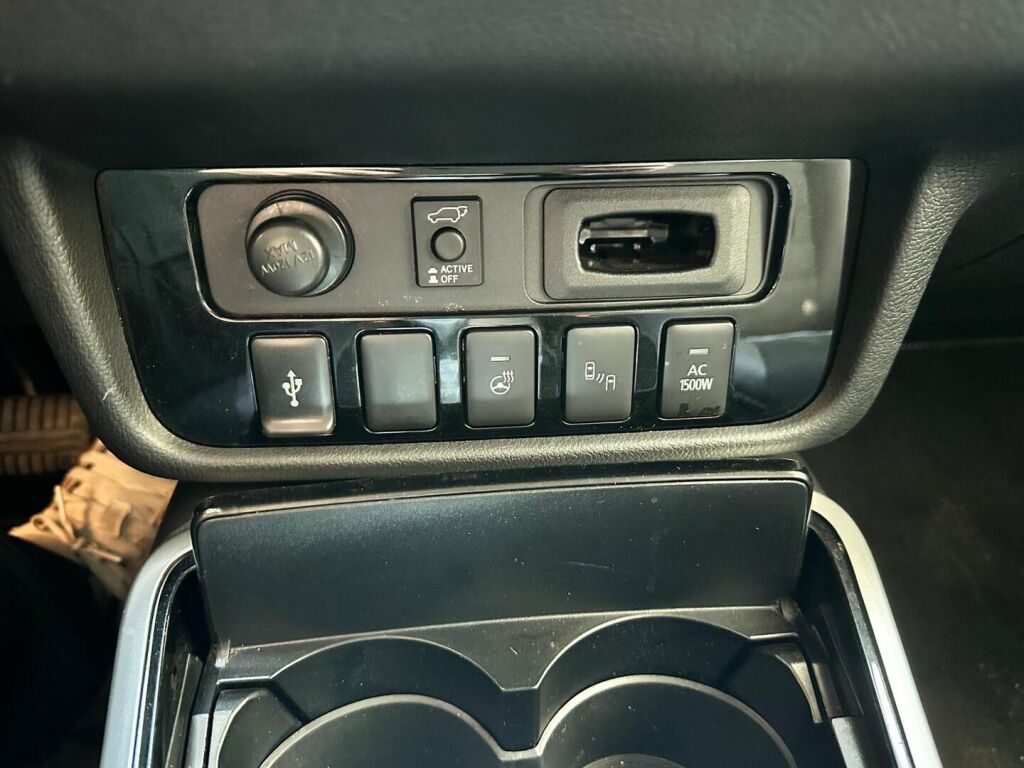 Mitsubishi Outlander PHEV 2019 Valkoinen