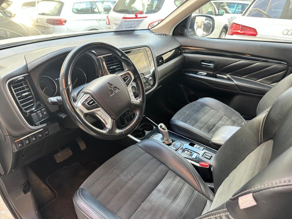 Mitsubishi Outlander PHEV 2019 Valkoinen