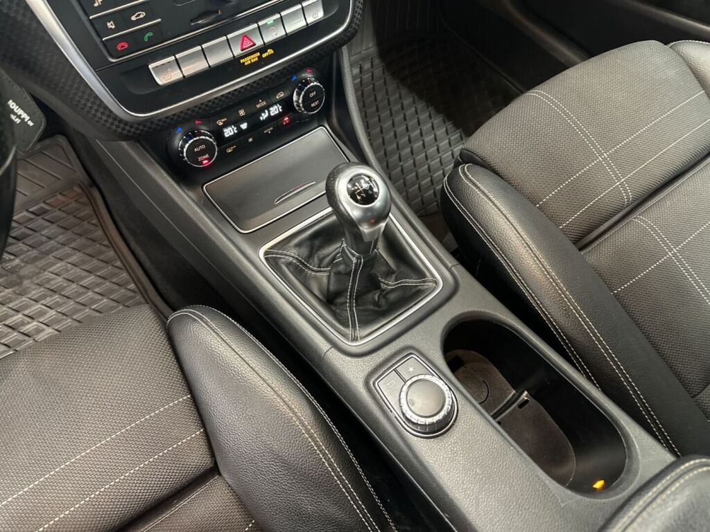 Mercedes-Benz A 2016 Valkoinen