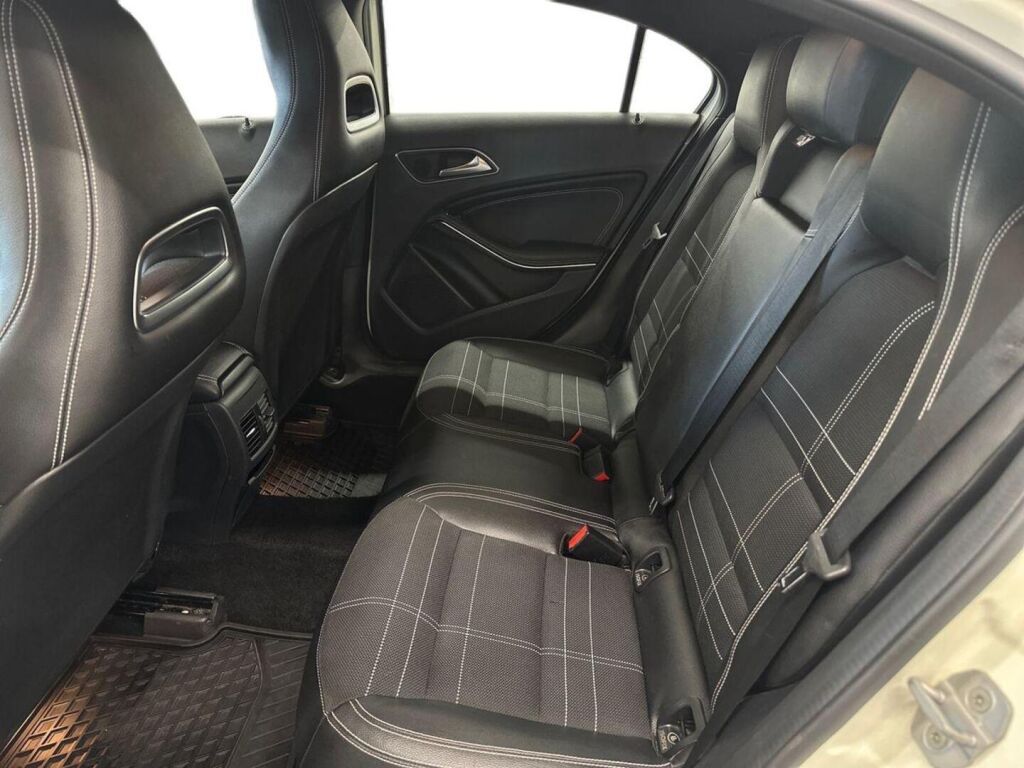 Mercedes-Benz A 2016 Valkoinen