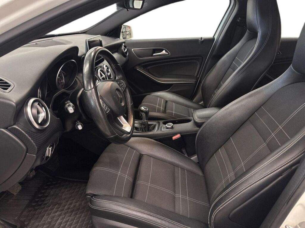 Mercedes-Benz A 2016 Valkoinen