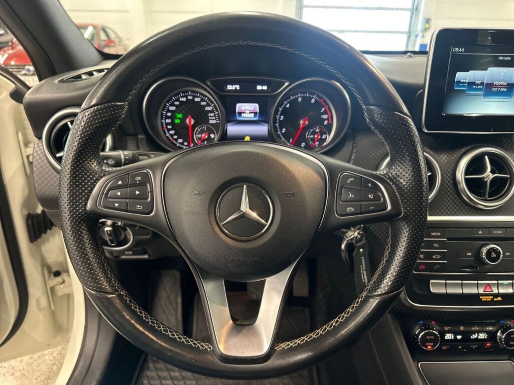 Mercedes-Benz A 2016 Valkoinen
