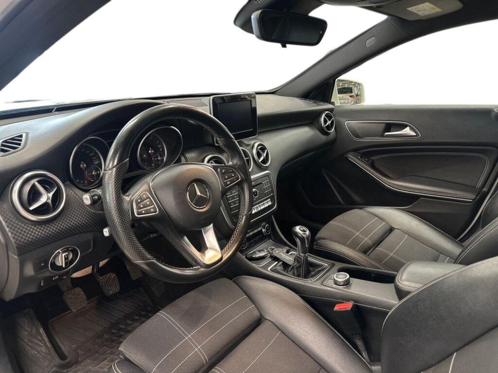 Mercedes-Benz A 2016 Valkoinen