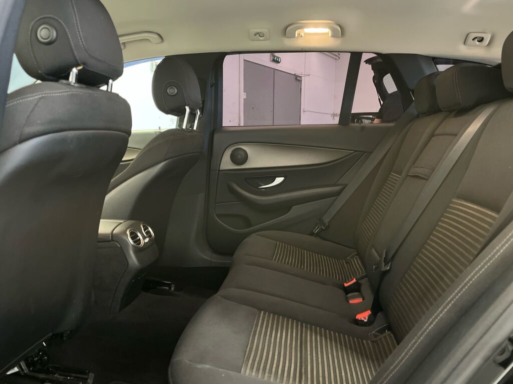 Mercedes-Benz E 2017 Musta