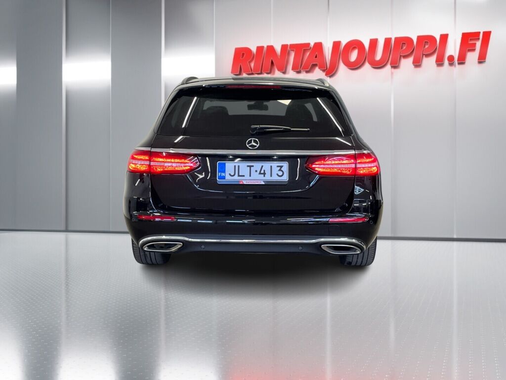 Mercedes-Benz E 2017 Musta