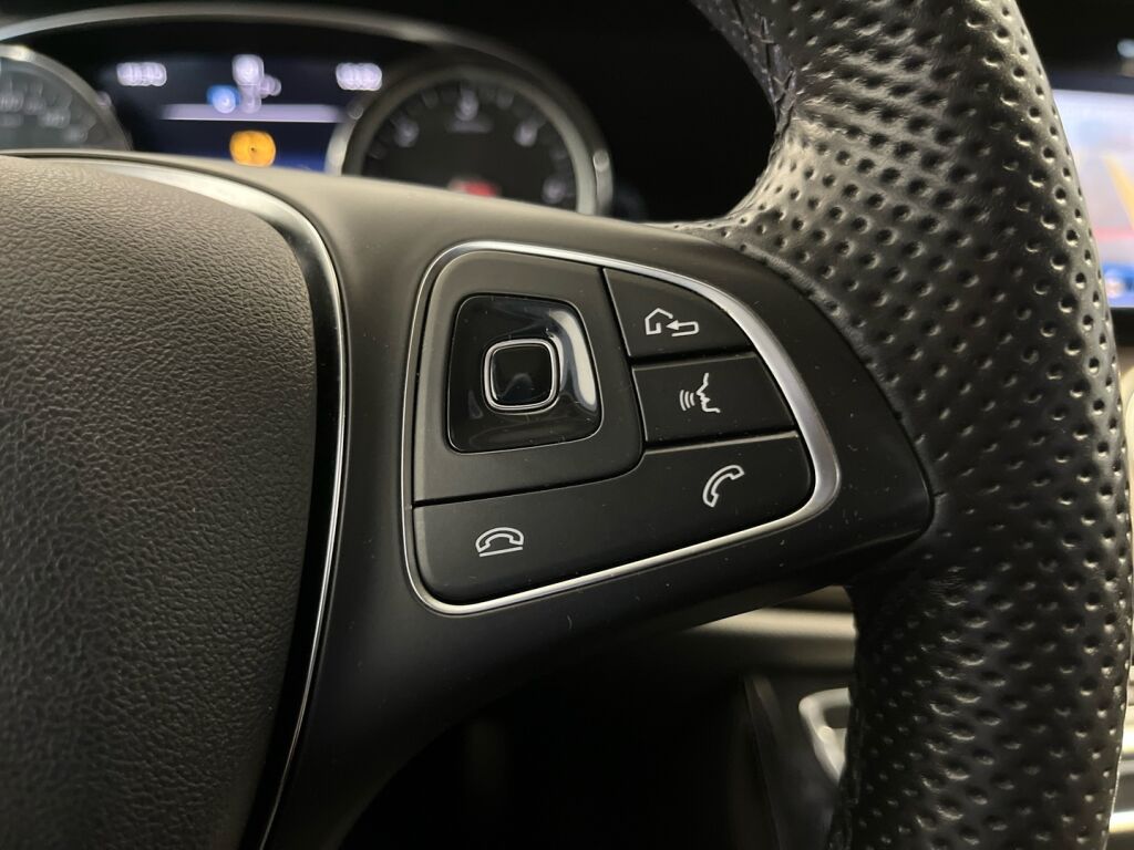 Mercedes-Benz E 2017 Musta