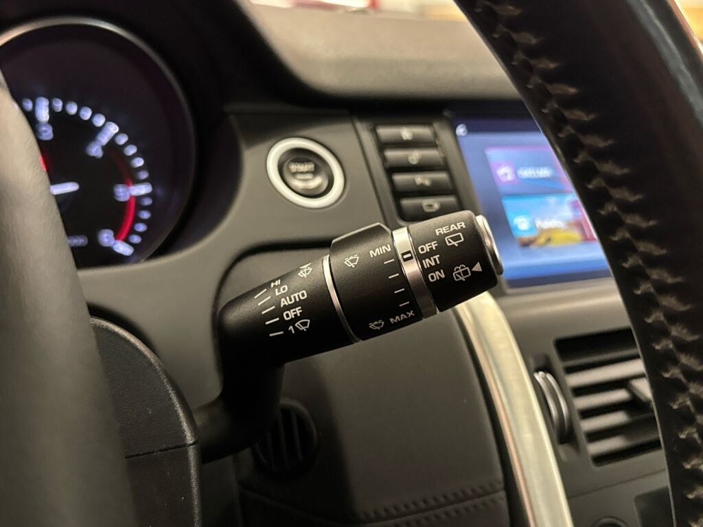 Land Rover Discovery 2015 Valkoinen