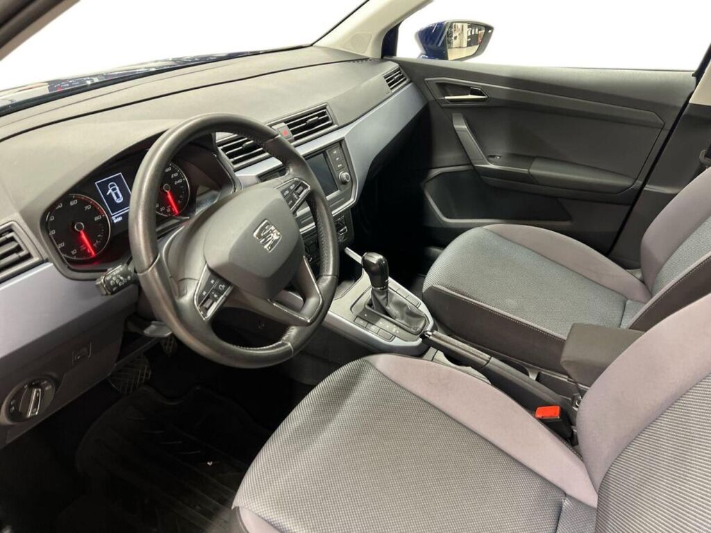 Seat Arona 2021 Sininen