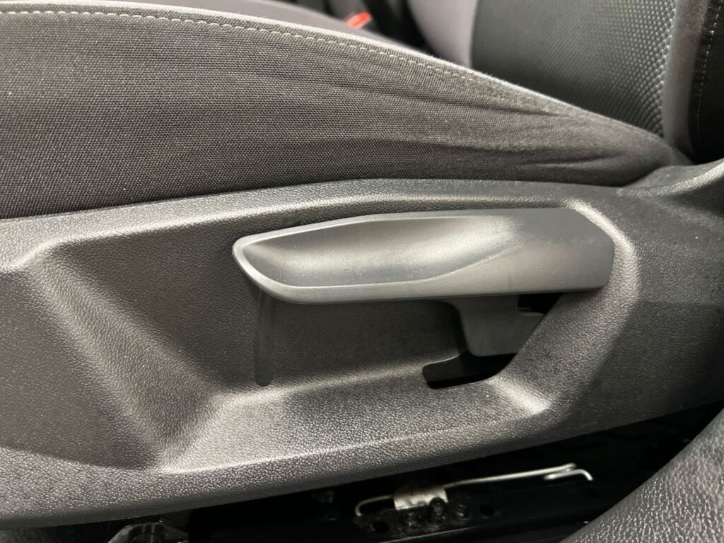 Seat Arona 2021 Sininen