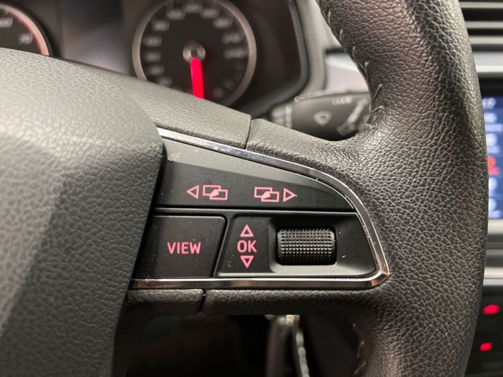 Seat Arona 2021 Sininen