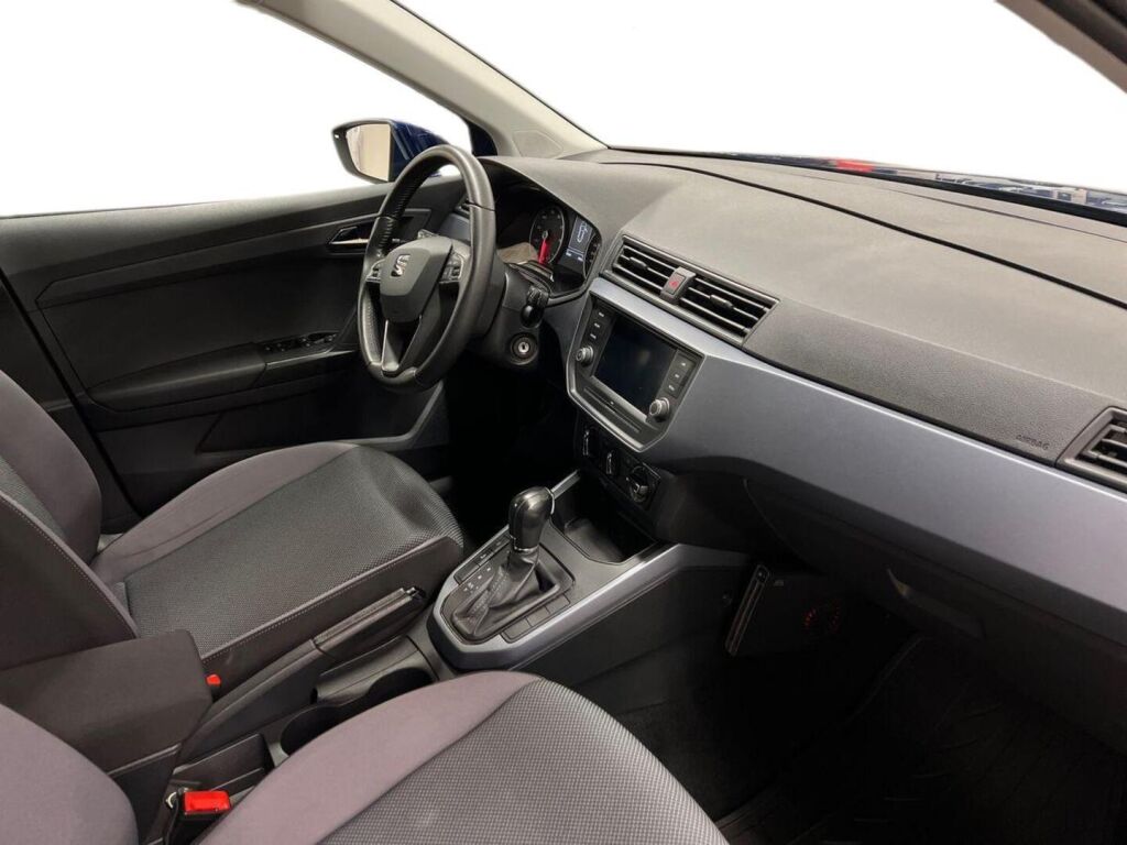 Seat Arona 2021 Sininen