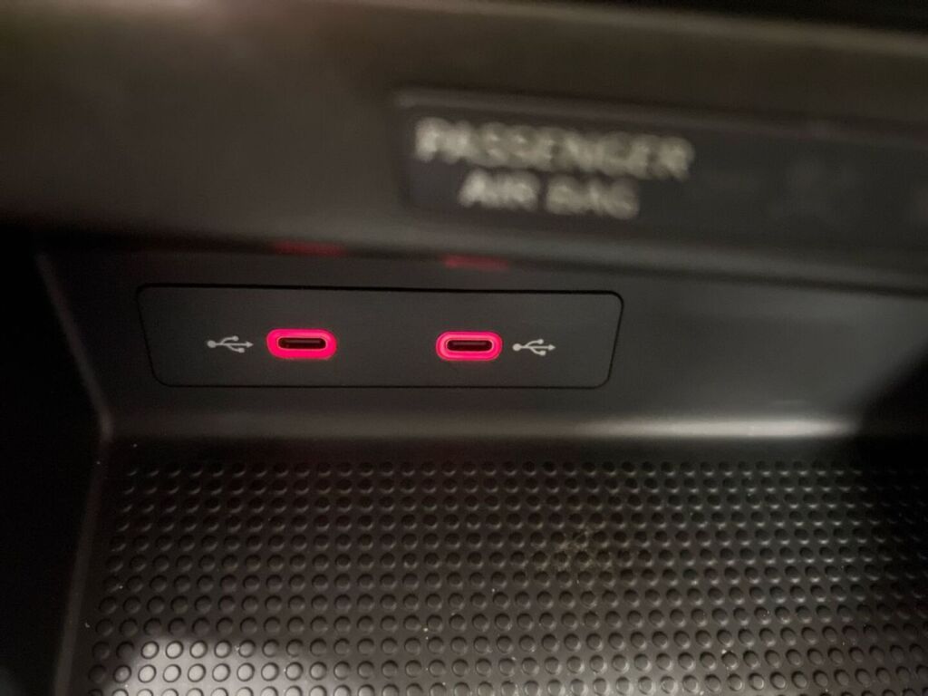 Seat Arona 2021 Sininen