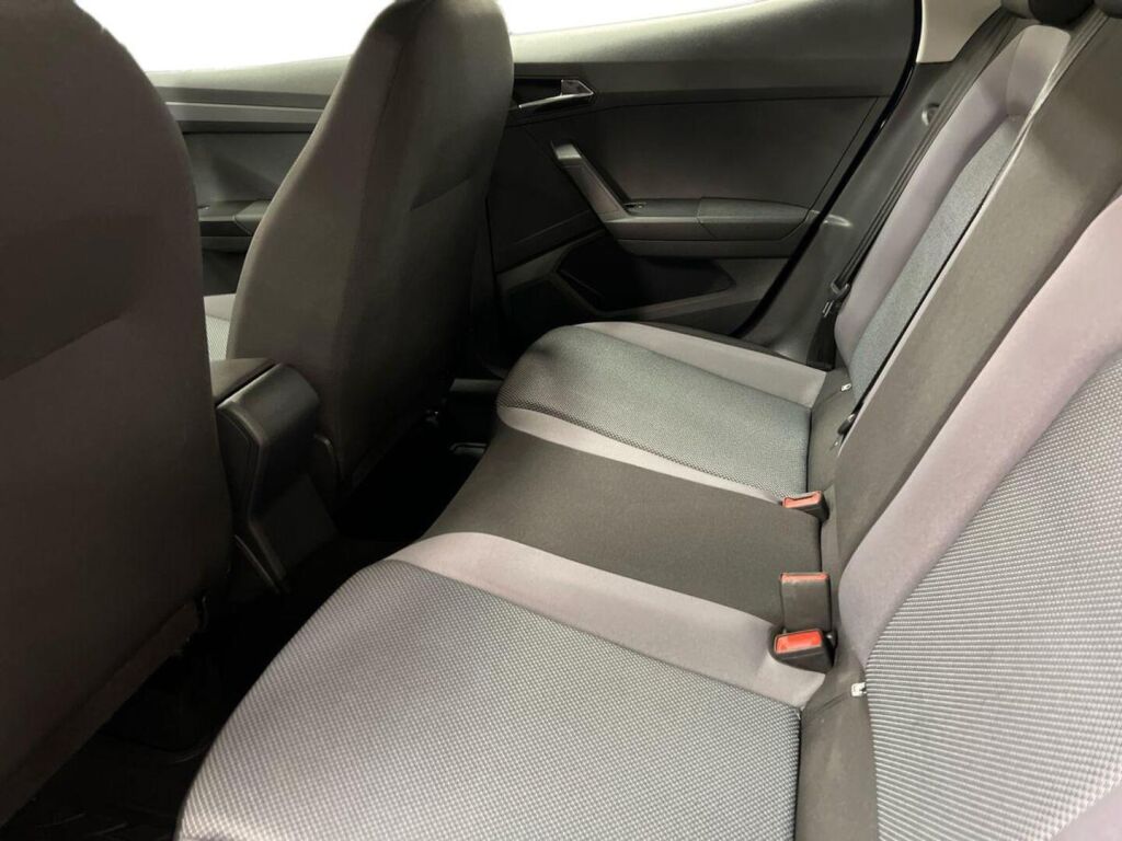 Seat Arona 2021 Sininen