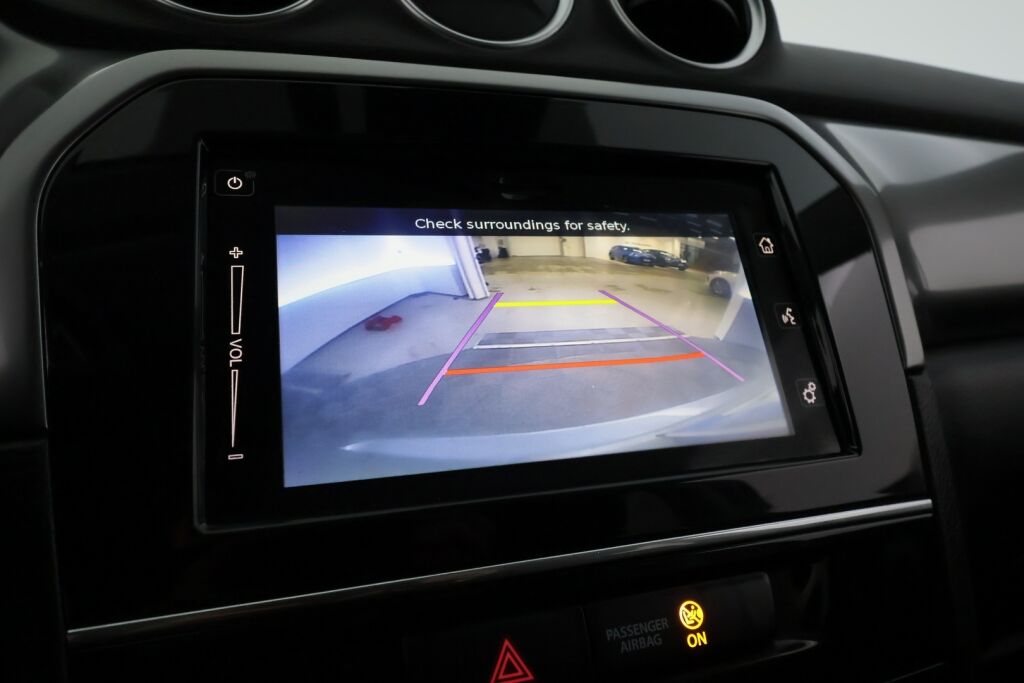 Suzuki Vitara 2021 Harmaa