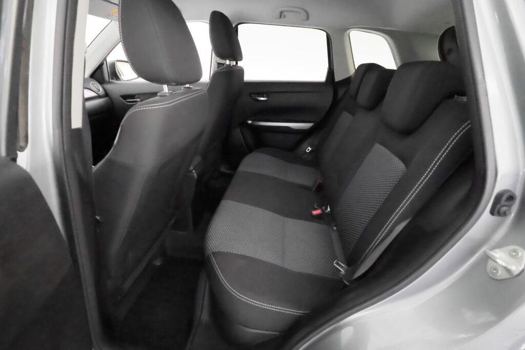 Suzuki Vitara 2021 Harmaa