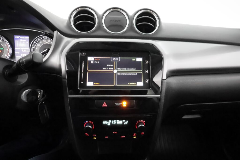 Suzuki Vitara 2021 Harmaa