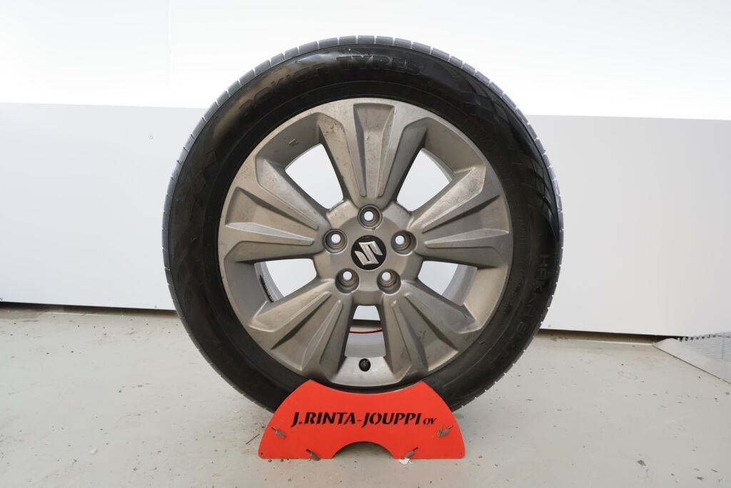 Suzuki Vitara 2021 Harmaa