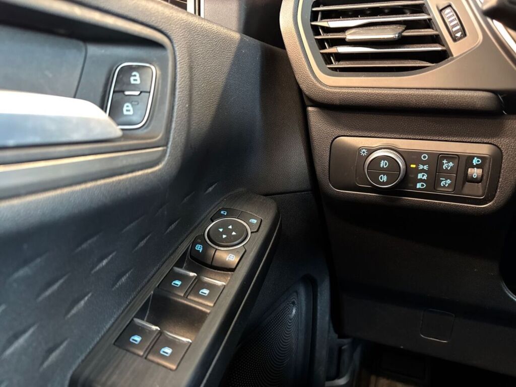 Ford Kuga 2021 Agate black