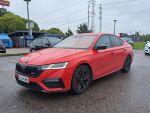 Skoda Octavia 2021 Punainen