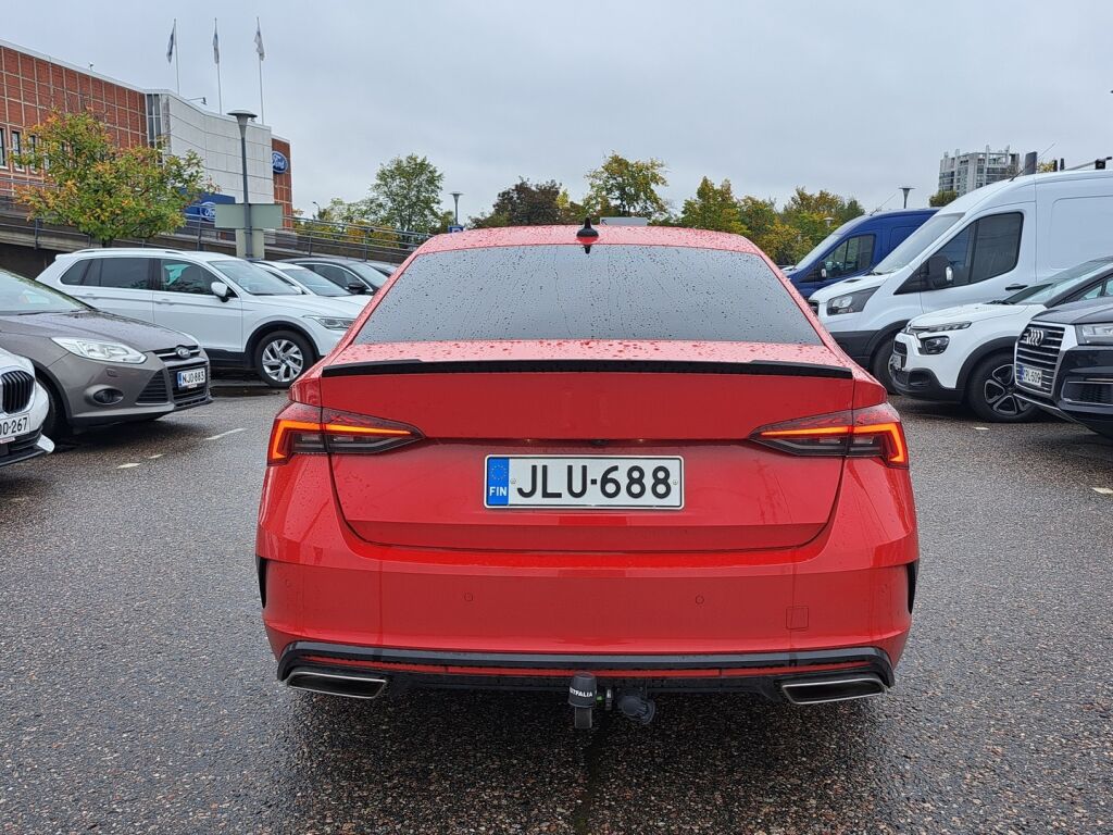 Skoda Octavia 2021 Punainen