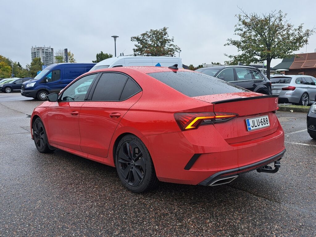 Skoda Octavia 2021 Punainen