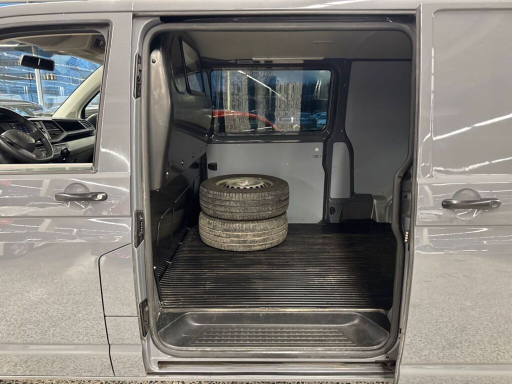 Volkswagen Transporter 2020 Harmaa