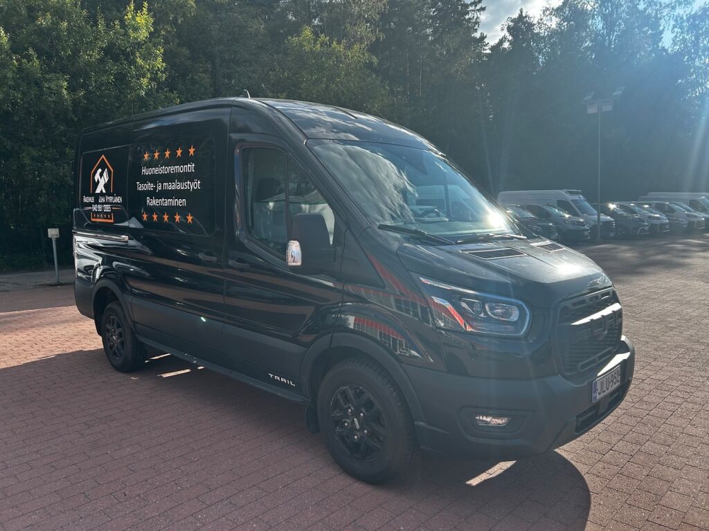 Ford Transit 2021 Musta