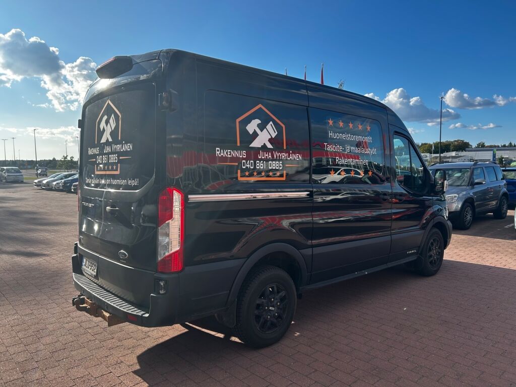 Ford Transit 2021 Musta