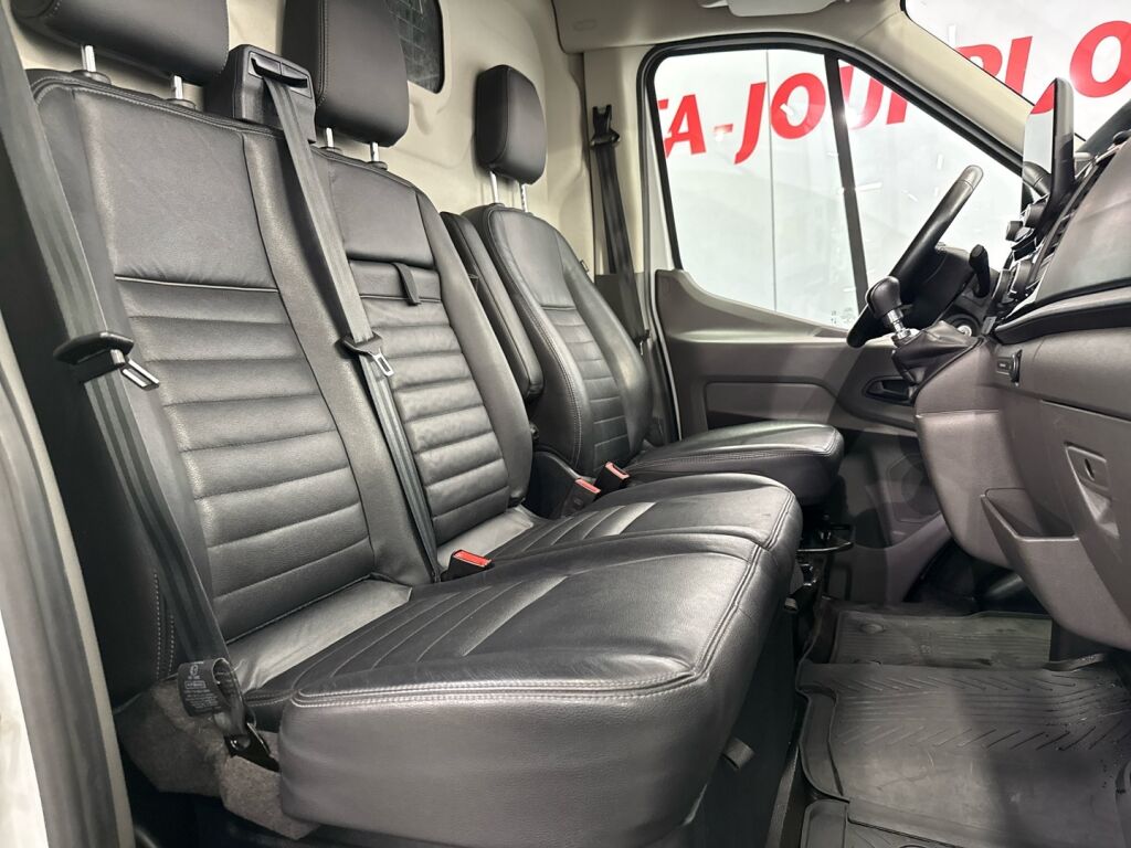 Ford Transit 2021 Valkoinen