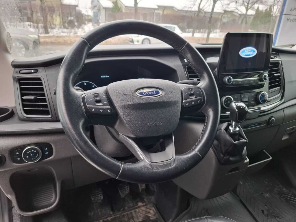 Ford Transit 2021 Valkoinen