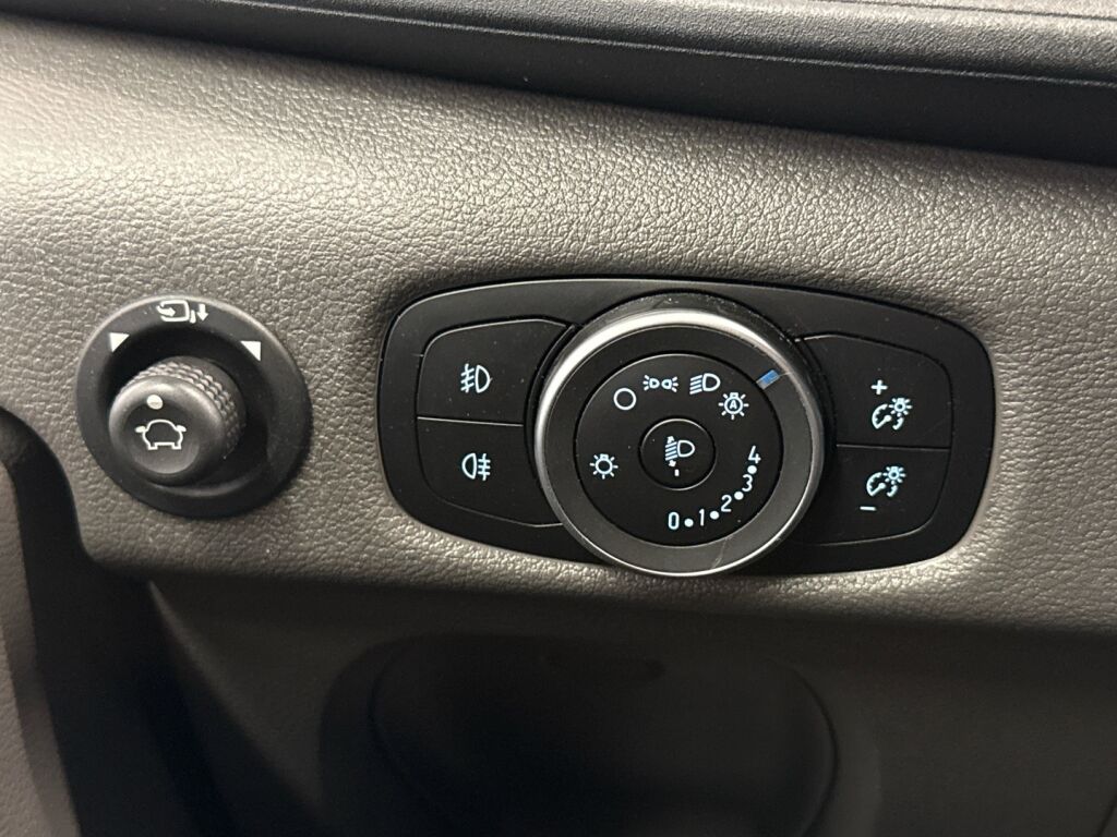 Ford Transit 2021 Valkoinen