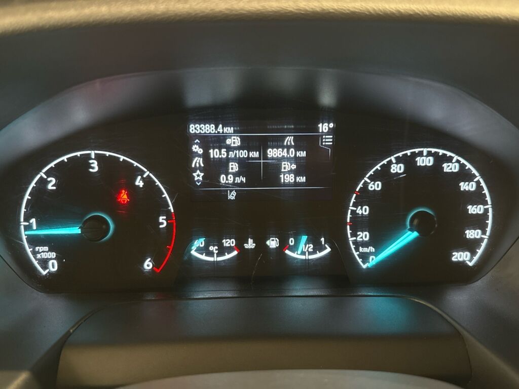 Ford Transit 2021 Valkoinen