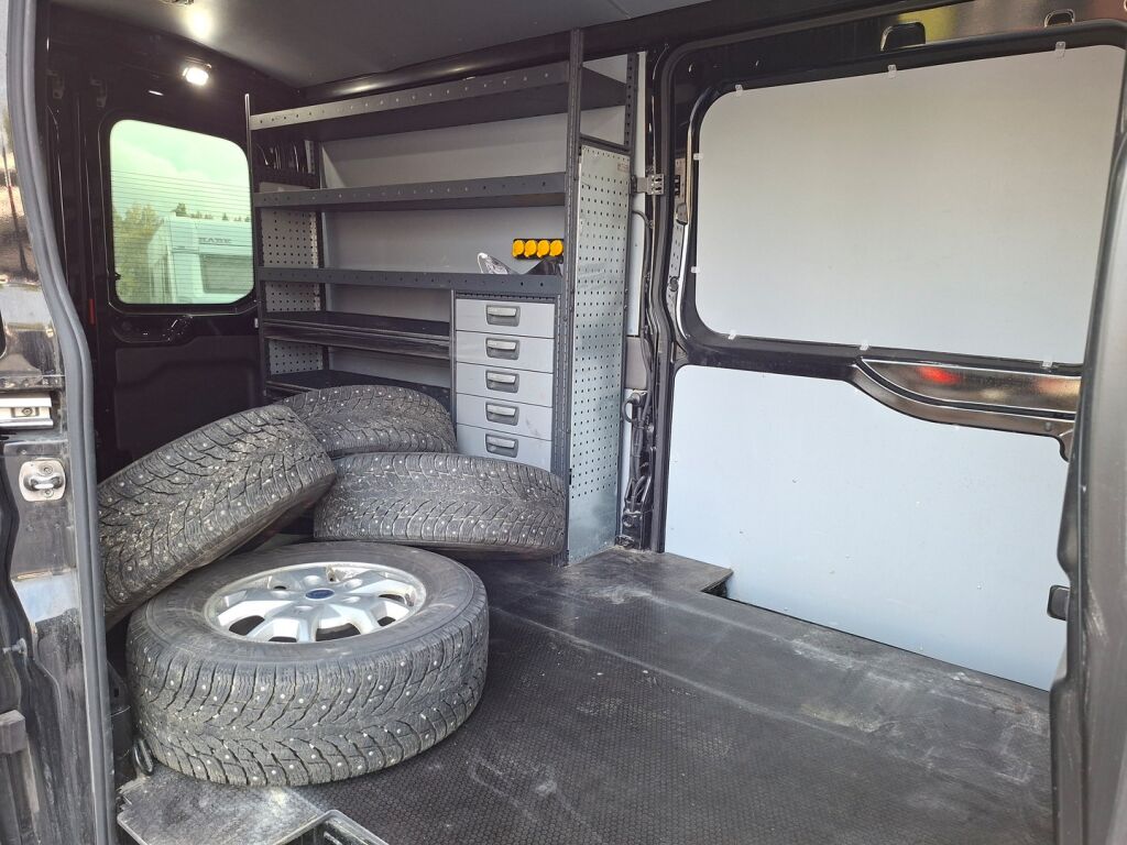 Ford Transit 2020 Sininen