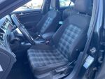 Volkswagen Golf 2015 Musta