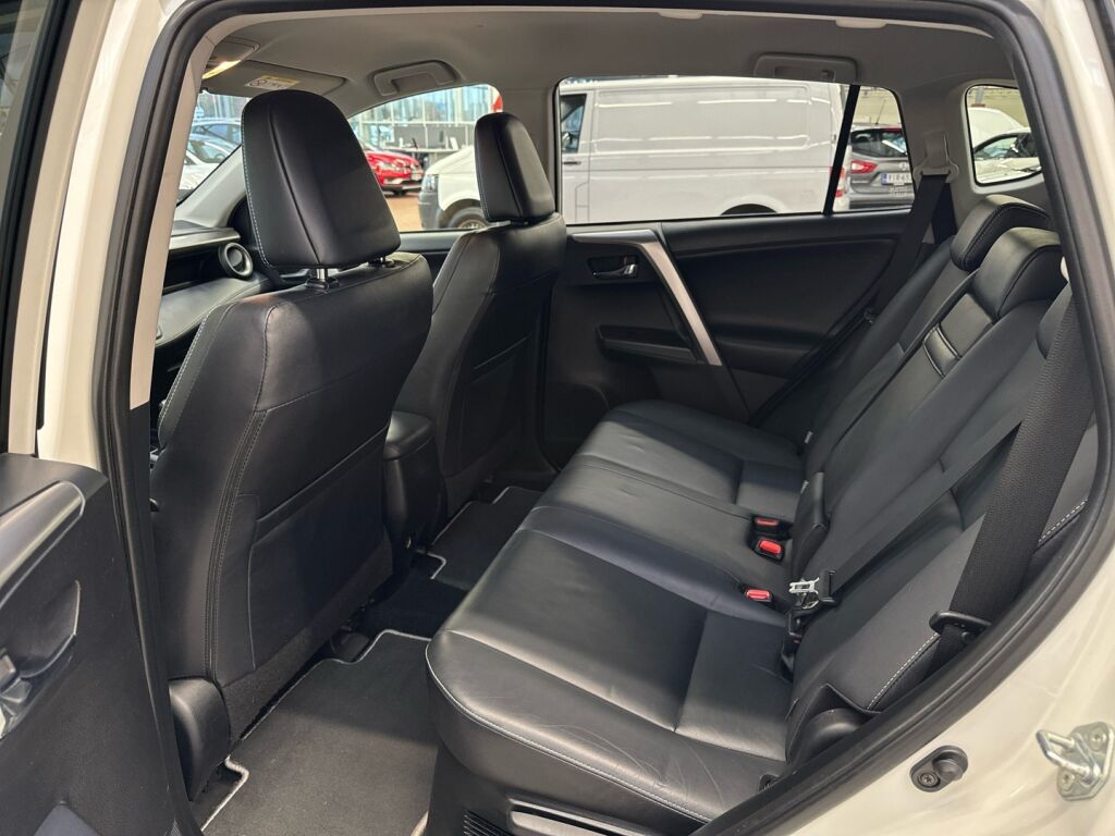 Toyota RAV4 2017 Valkoinen
