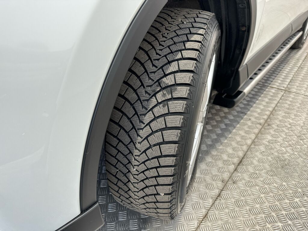 Toyota RAV4 2017 Valkoinen