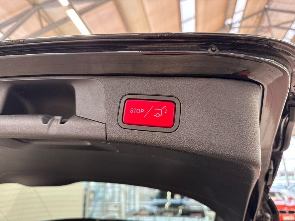 Mercedes-Benz C 2020 Musta