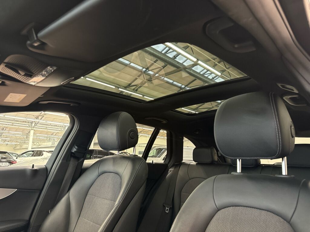 Mercedes-Benz C 2020 Musta